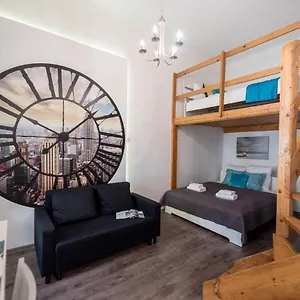 Central Quiet Studio B&b, Airport Connection Apartament Budapeszt